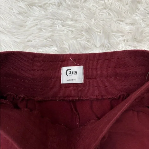 Zyia Jersey Shorts Red Shorts Athletic Shorts Comfy Shorts Zyia Athletic Shorts - Picture 3 of 4